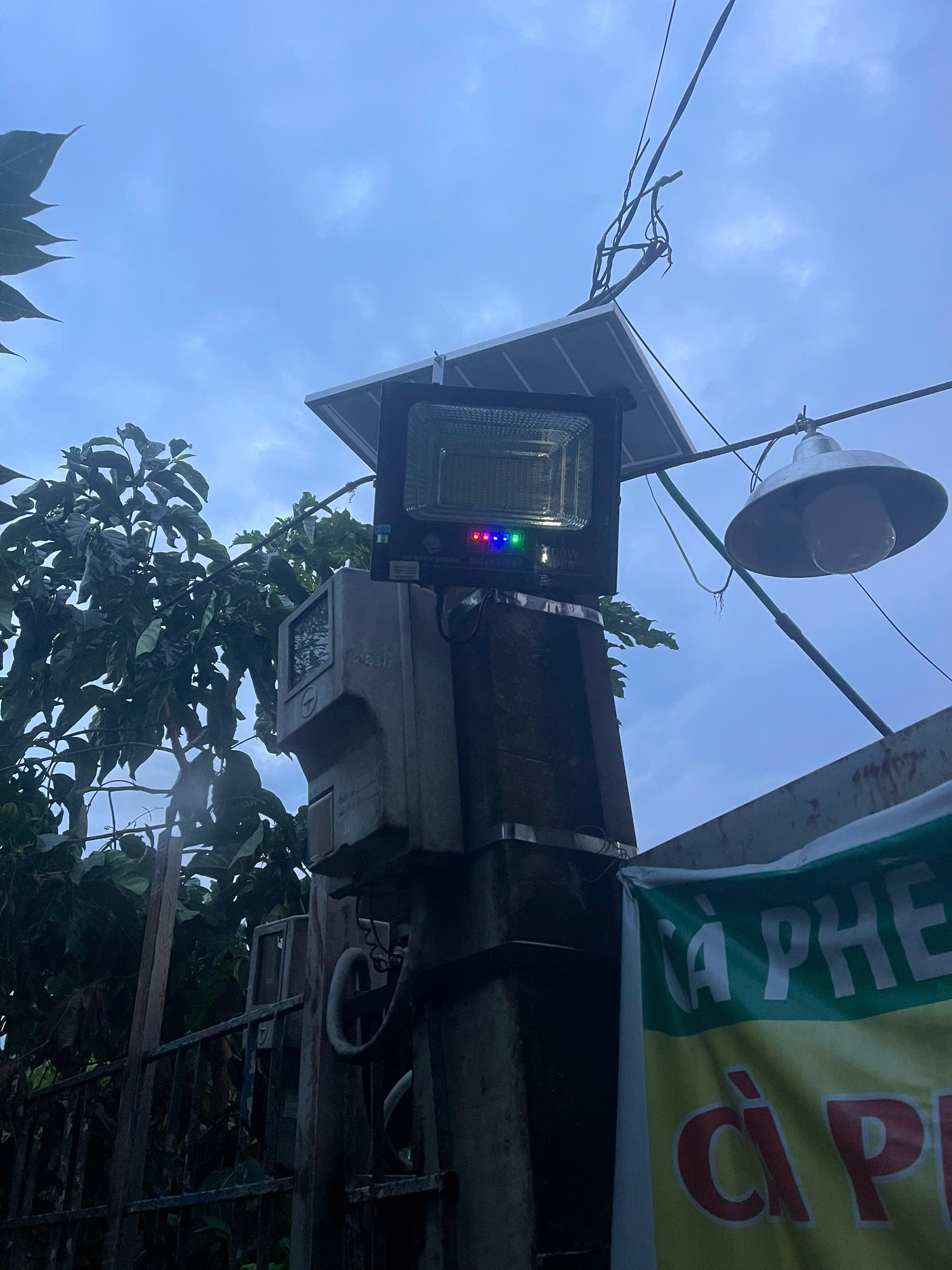 Đèn năng lượng mặt trời